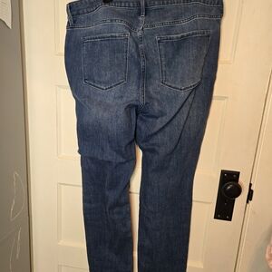 Old Navy Women's Straight Leg Jeans in Blue